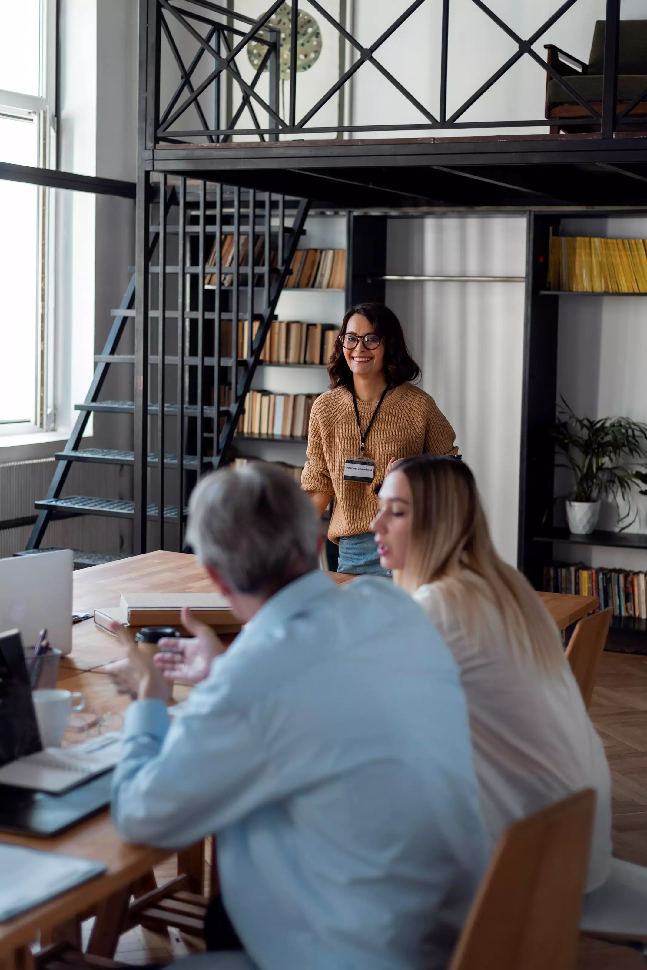 medium-shot-people-discussing-business_80